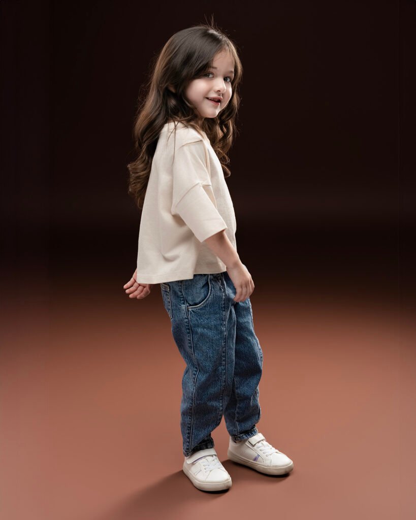 Ava